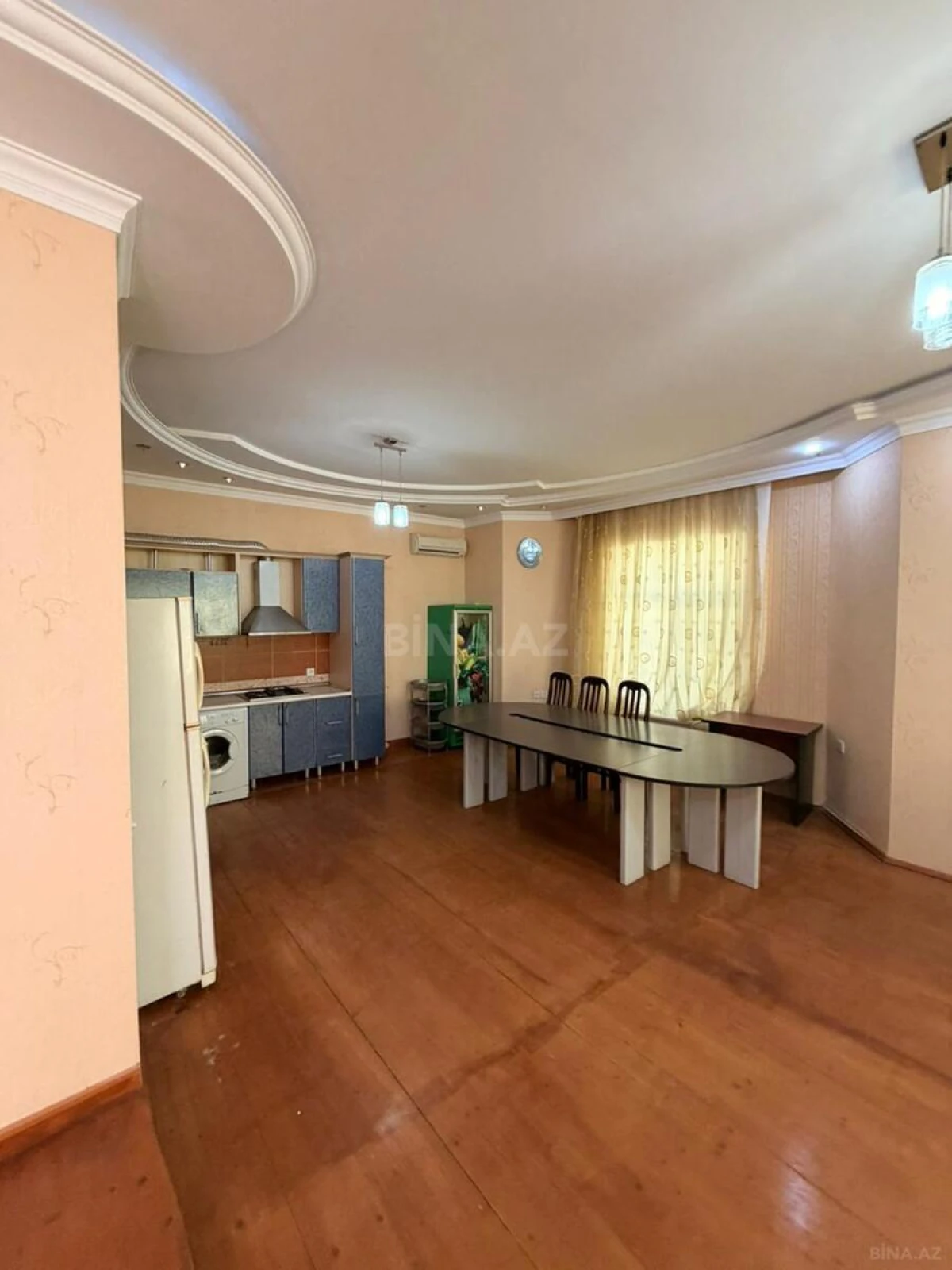 Satılır 6 otaqlı həyət evi 300 m²