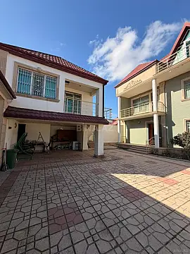 Satılır 6 otaqlı həyət evi 300 m²