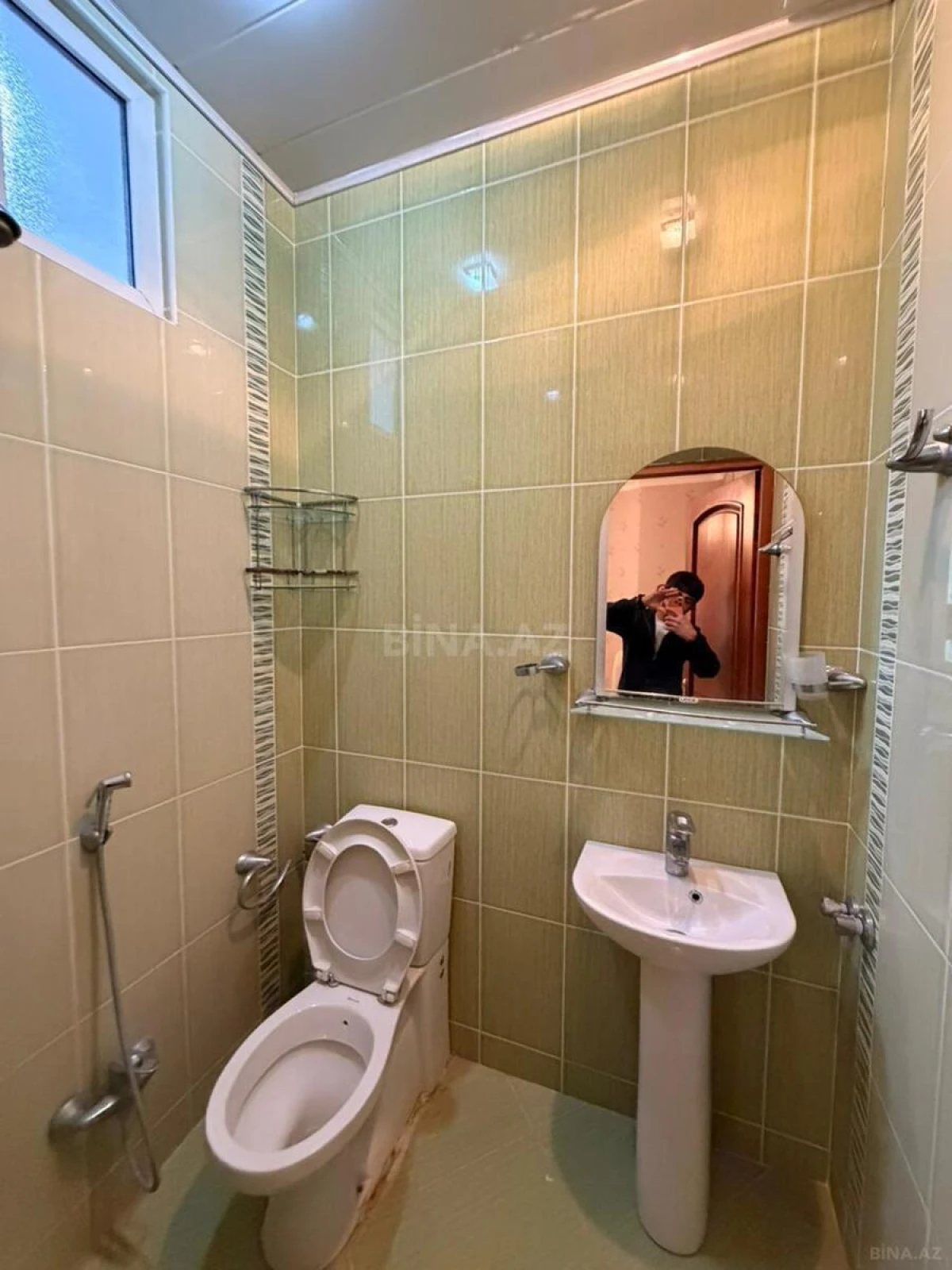Satılır 6 otaqlı həyət evi 300 m²