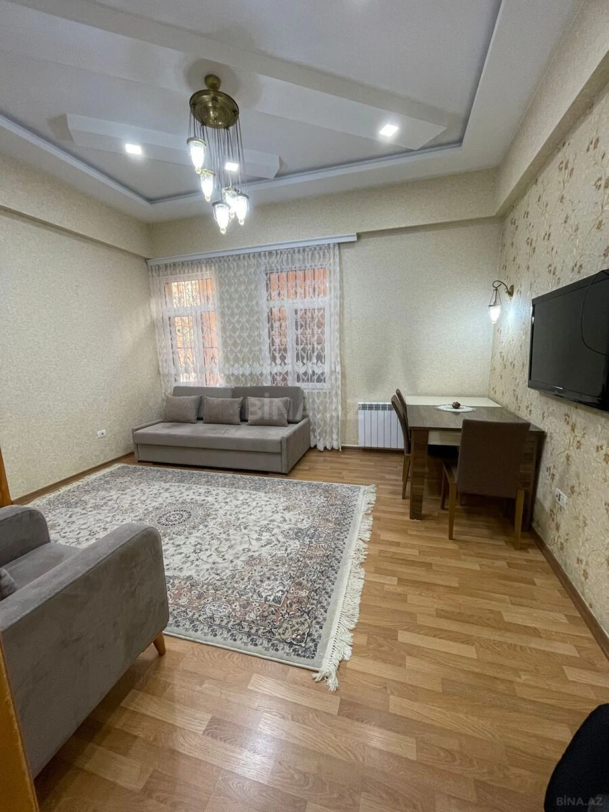 Kirayə verilir 6 otaqlı həyət evi 250 m²