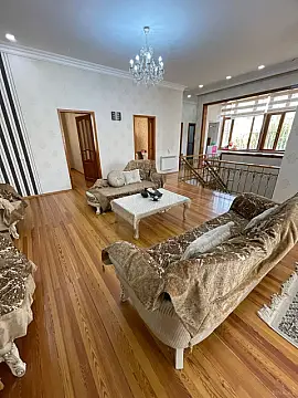 Kirayə verilir 6 otaqlı həyət evi 250 m²