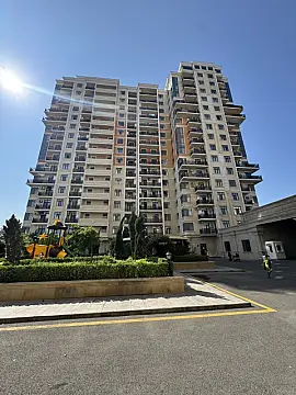Satılır 3 otaqlı mənzil 118 m²