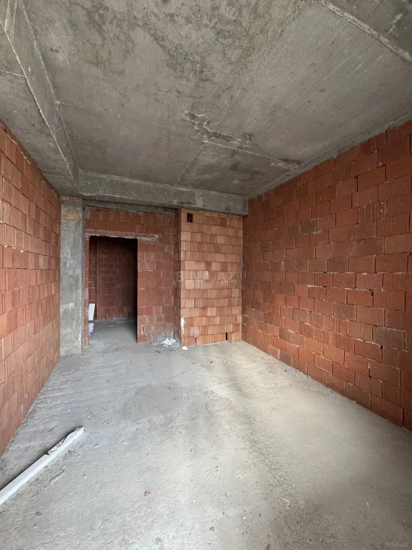 Satılır 3 otaqlı mənzil 118 m²