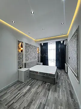 Satılır 4 otaqlı mənzil 132 m²