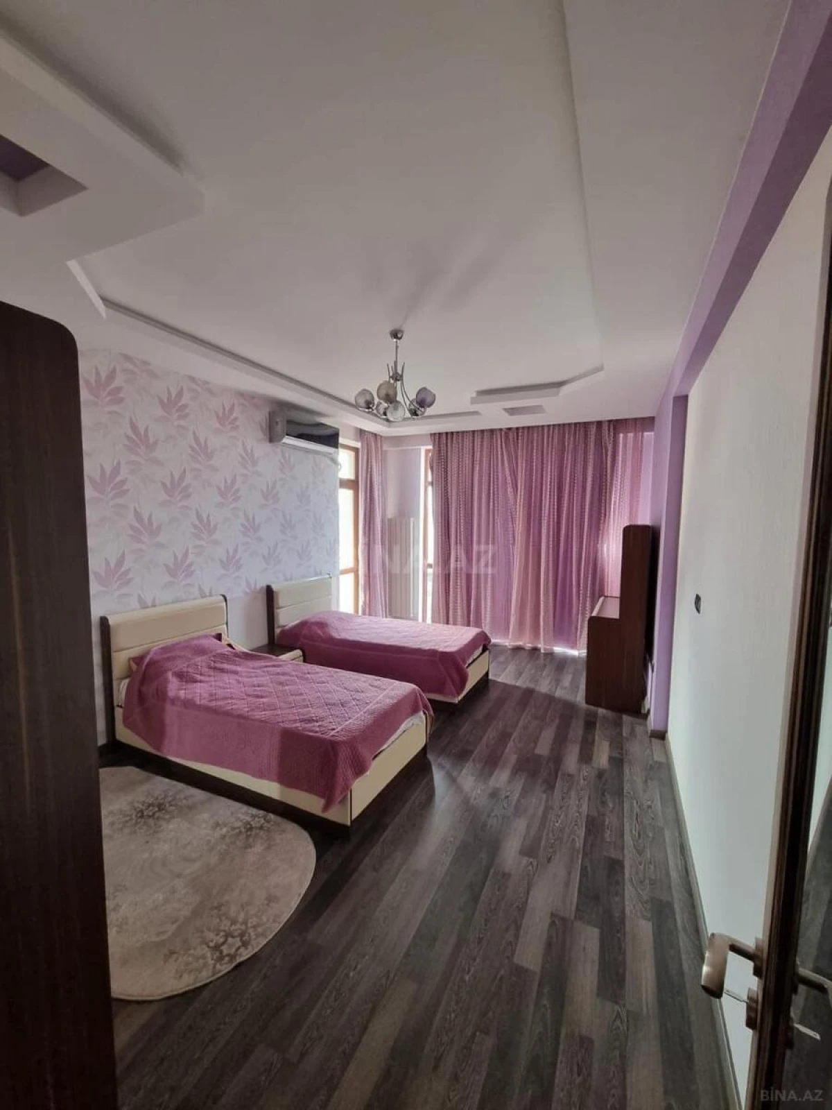 Kirayə verilir 3 otaqlı mənzil 165 m²