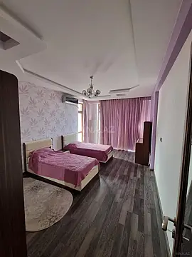 Kirayə verilir 3 otaqlı mənzil 165 m²
