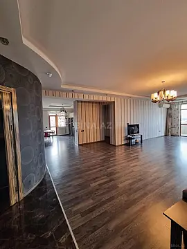 Kirayə verilir 3 otaqlı mənzil 165 m²