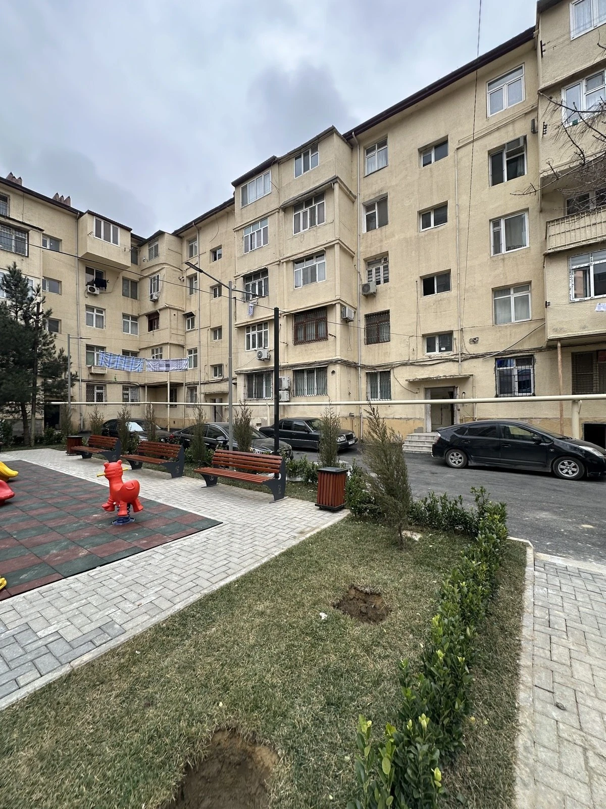 Satılır 3 otaqlı mənzil 75 m²