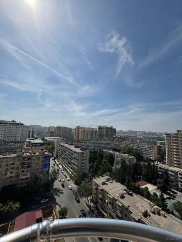 Satılır 3 otaqlı mənzil 120 m²