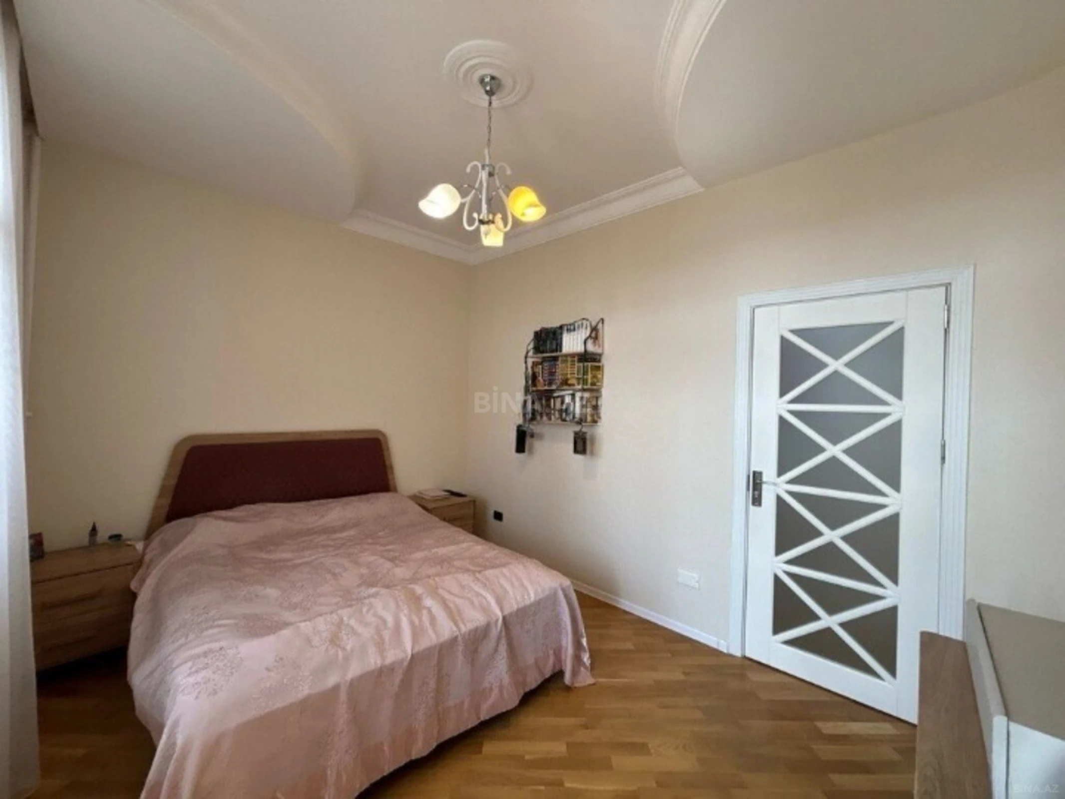 Satılır 3 otaqlı mənzil 120 m²