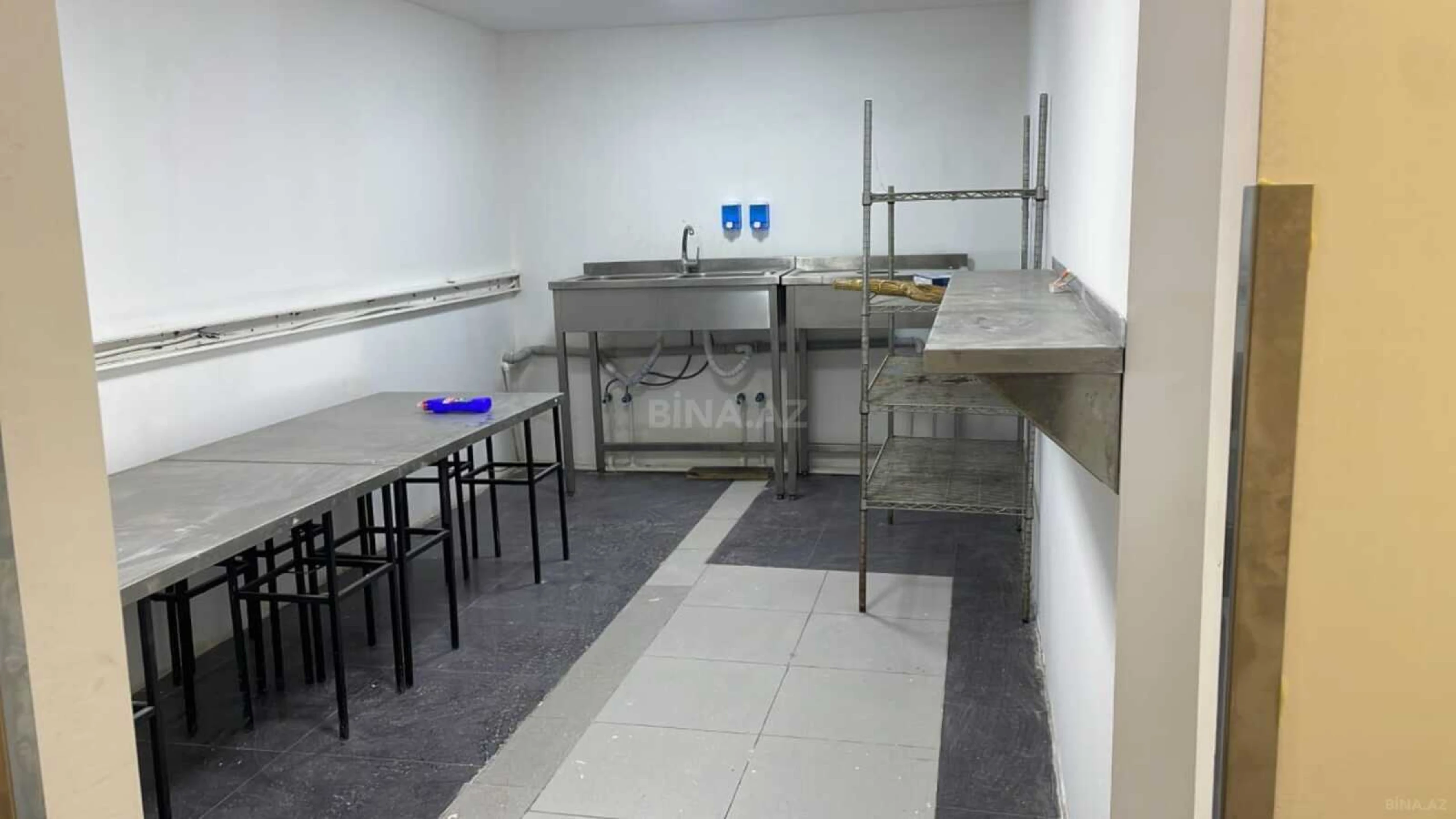 Satılır obyekt 850 m²