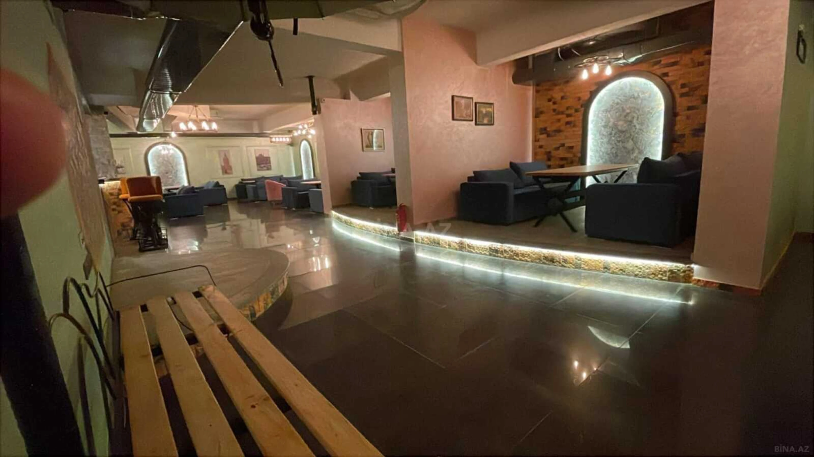 Satılır obyekt 850 m²