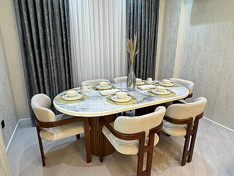 Kirayə verilir 2 otaqlı mənzil 95 m²