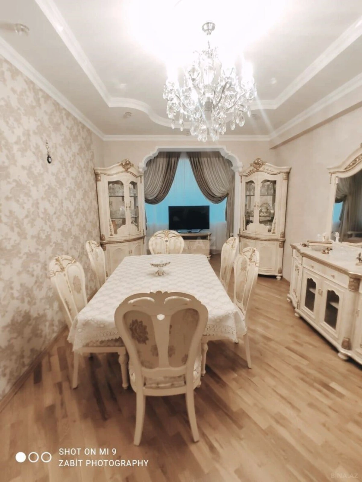 Kirayə verilir 3 otaqlı mənzil 120 m²