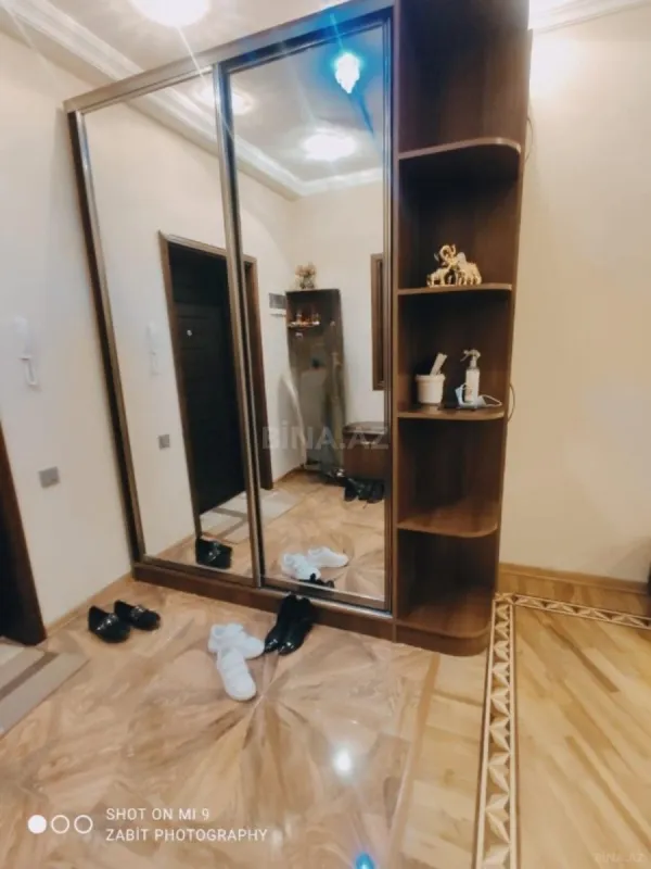 Kirayə verilir 3 otaqlı mənzil 120 m²