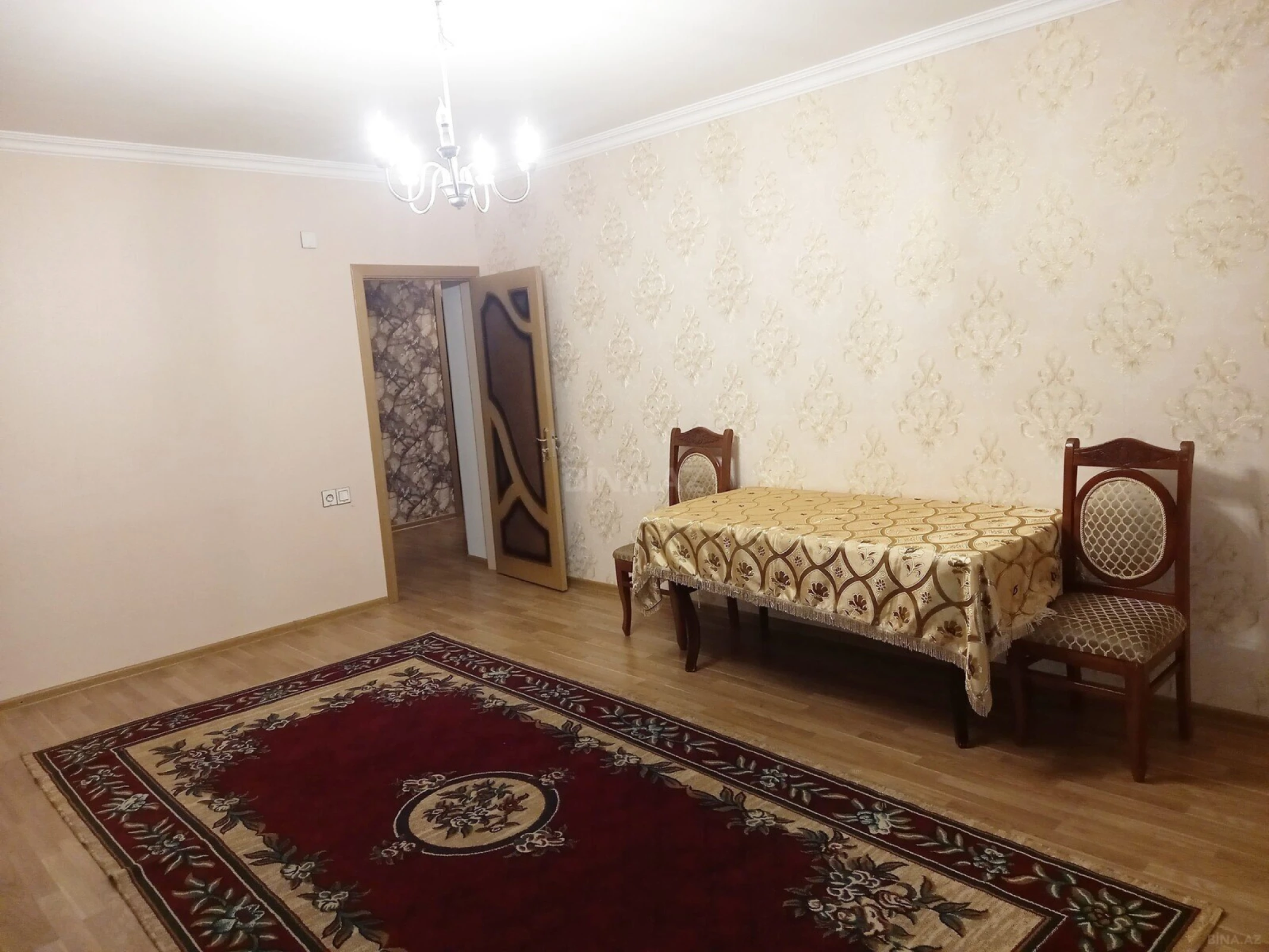 Kirayə verilir 2 otaqlı mənzil 75 m²