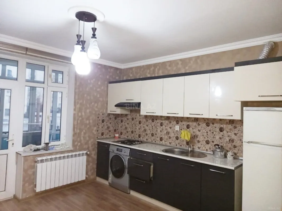 Kirayə verilir 2 otaqlı mənzil 75 m²