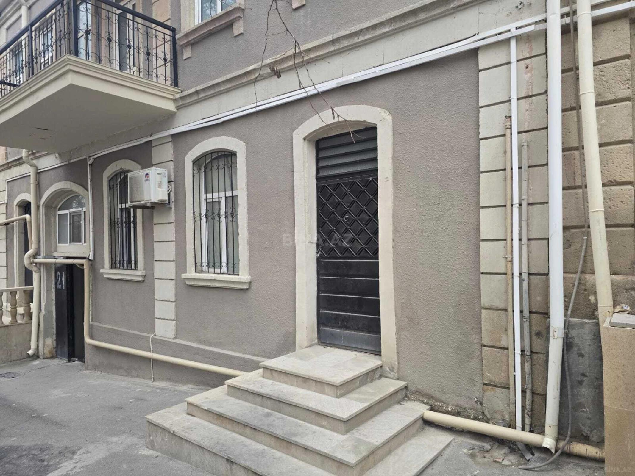 Kirayə verilir 3 otaqlı ofis 60 m²