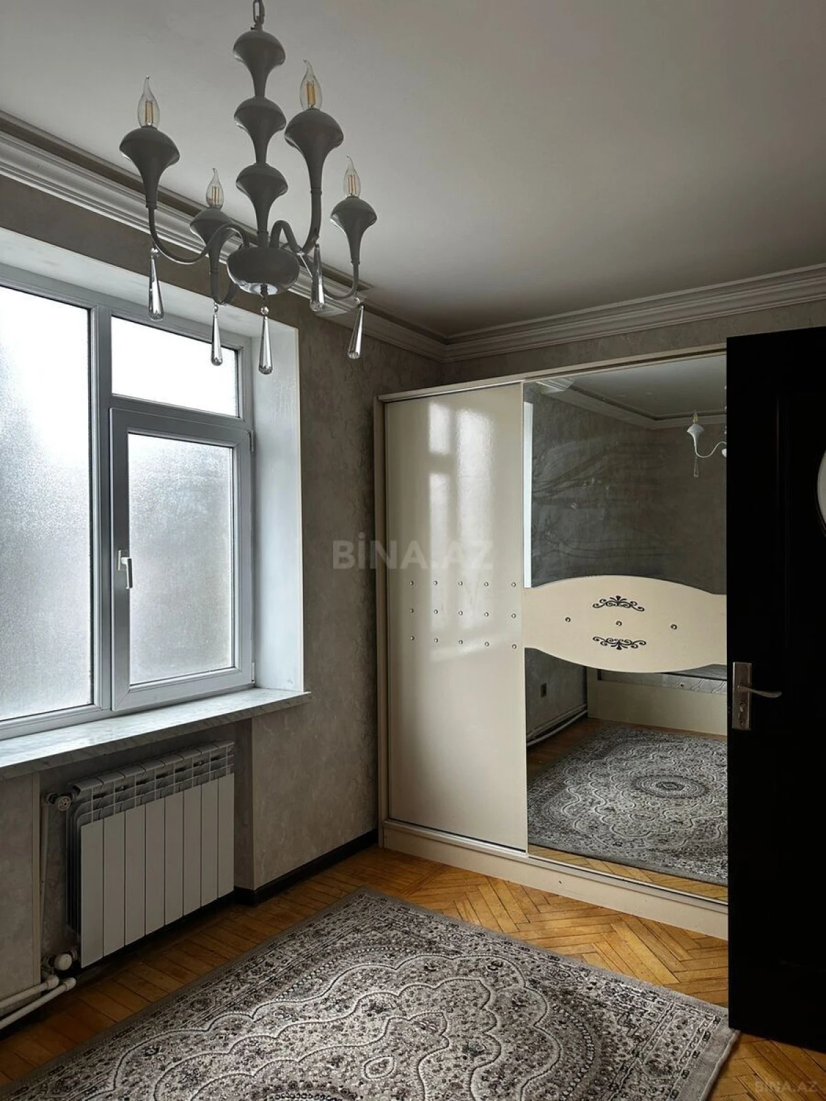 Kirayə verilir 2 otaqlı mənzil 60 m²