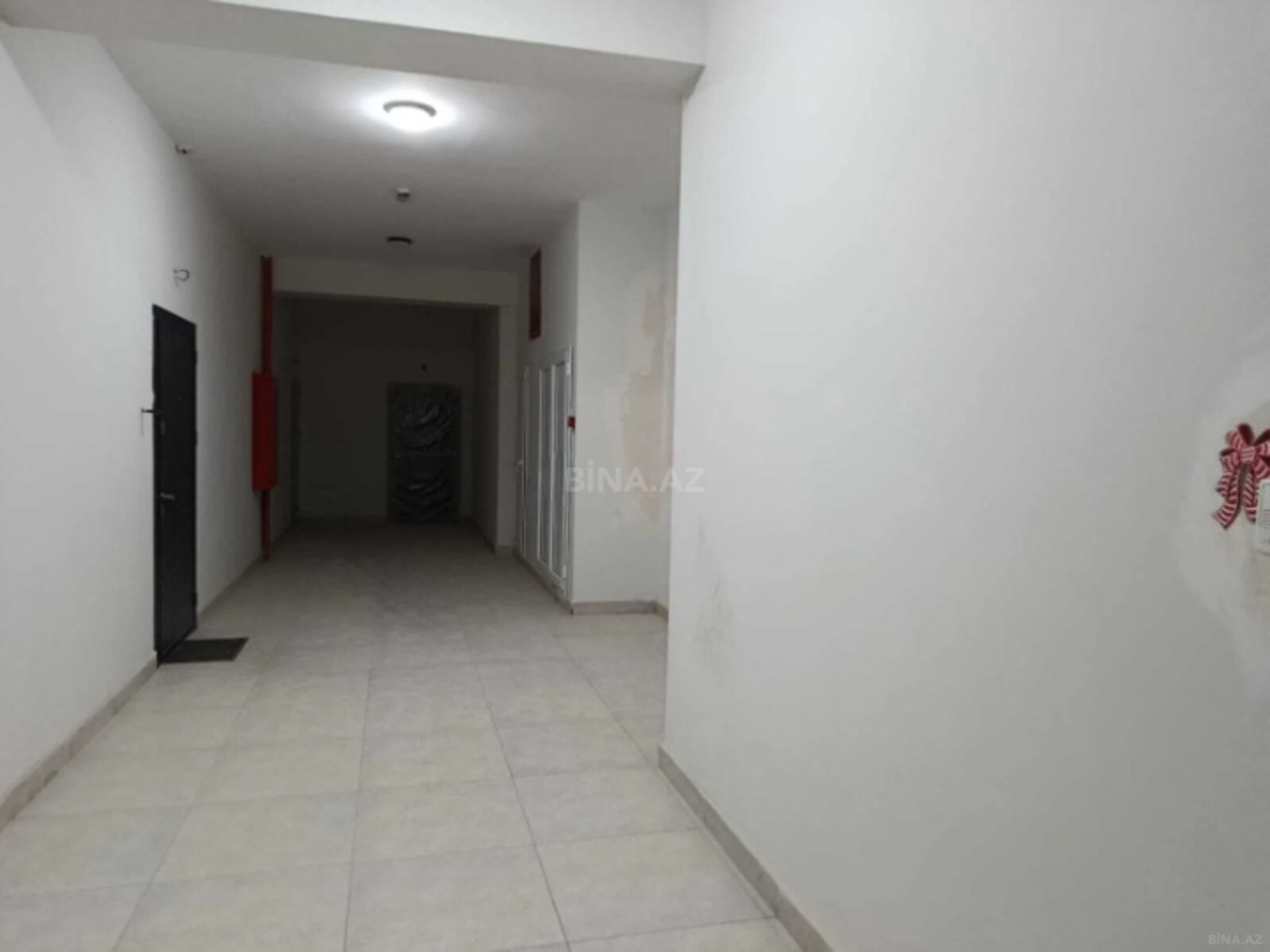 Satılır 4 otaqlı mənzil 181 m²