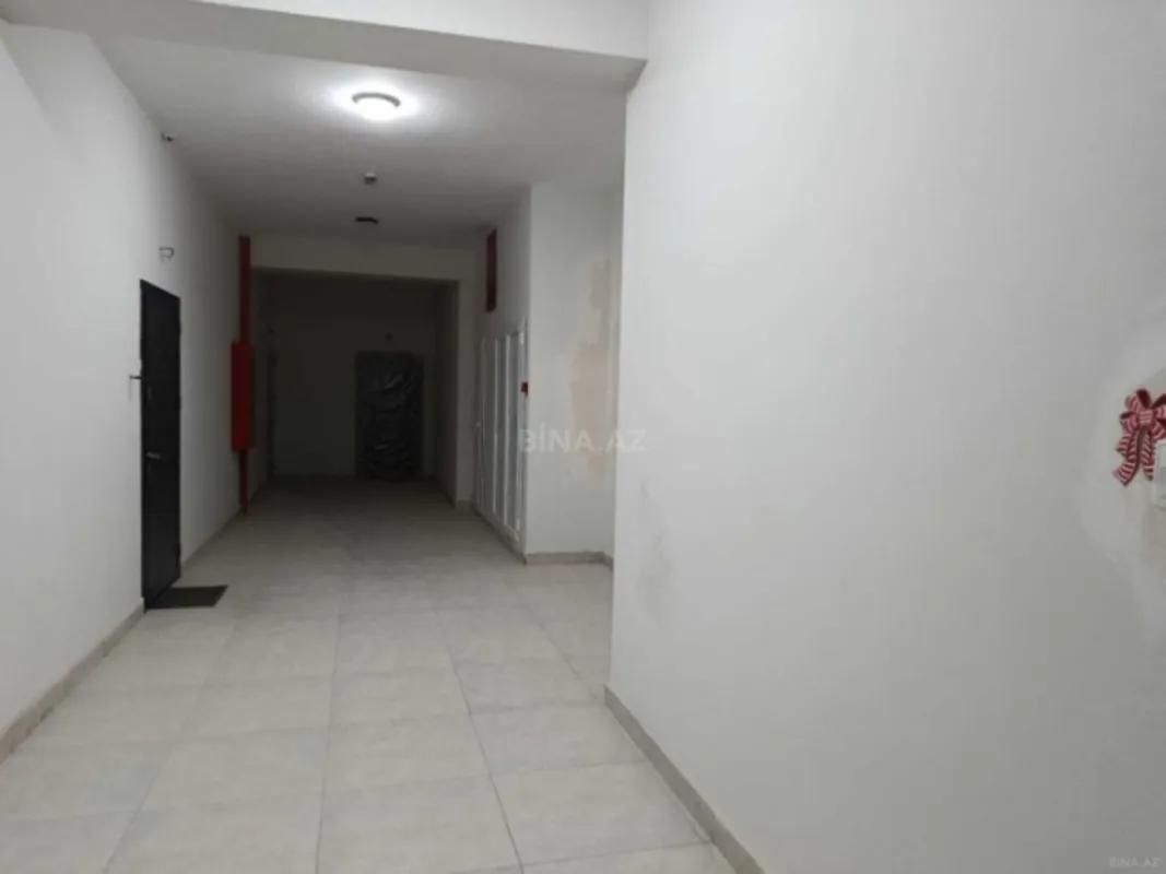 Satılır 4 otaqlı mənzil 181 m²