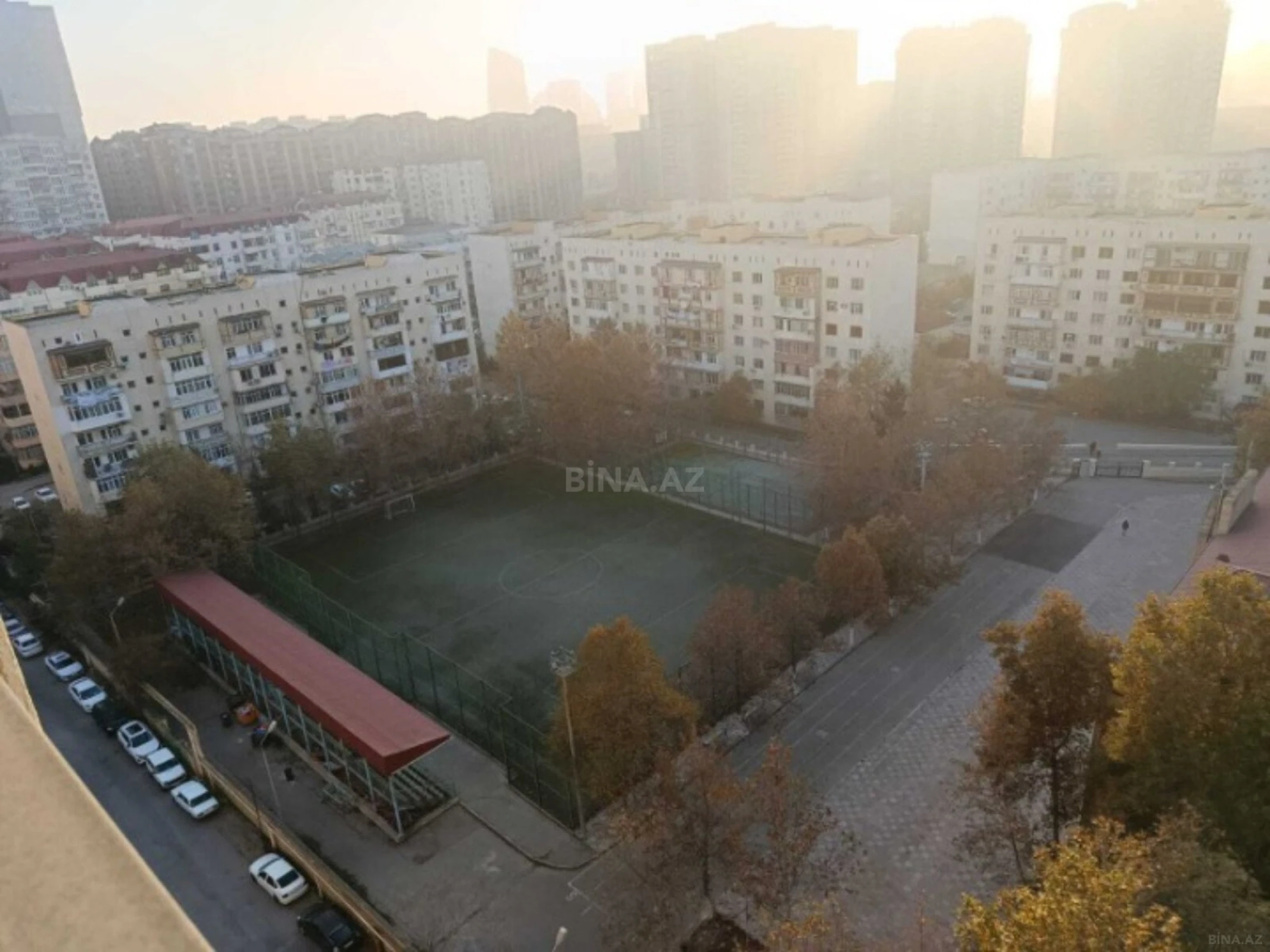 Satılır 4 otaqlı mənzil 181 m²