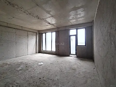 Satılır 4 otaqlı mənzil 181 m²