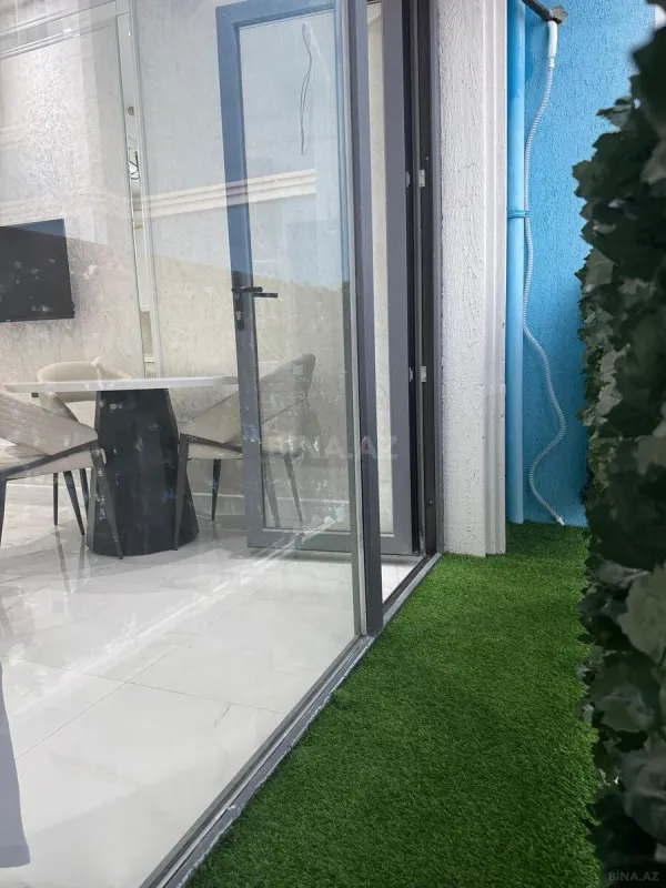 Kirayə verilir 2 otaqlı mənzil 90 m²