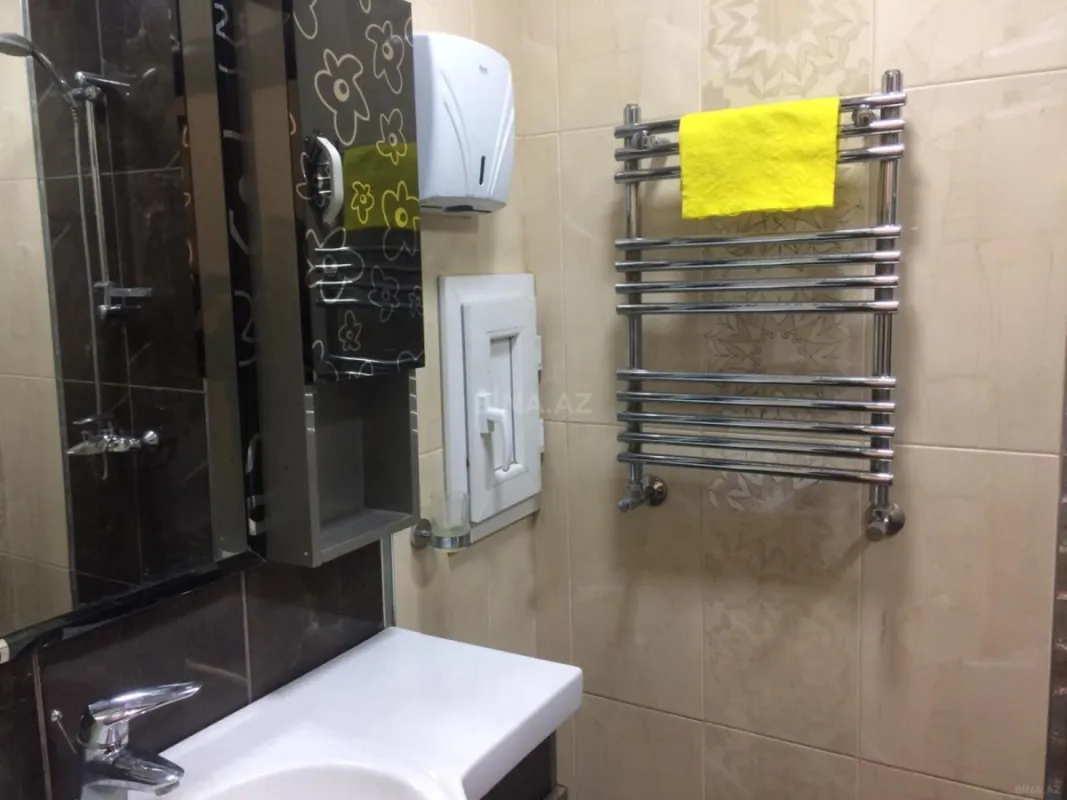 Kirayə verilir 3 otaqlı ofis 170 m²