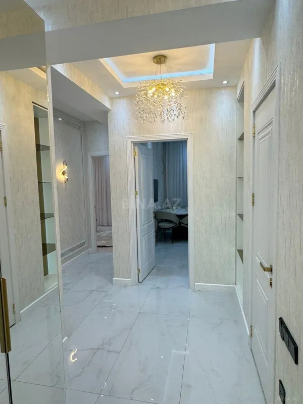 Kirayə verilir 2 otaqlı mənzil 90 m²