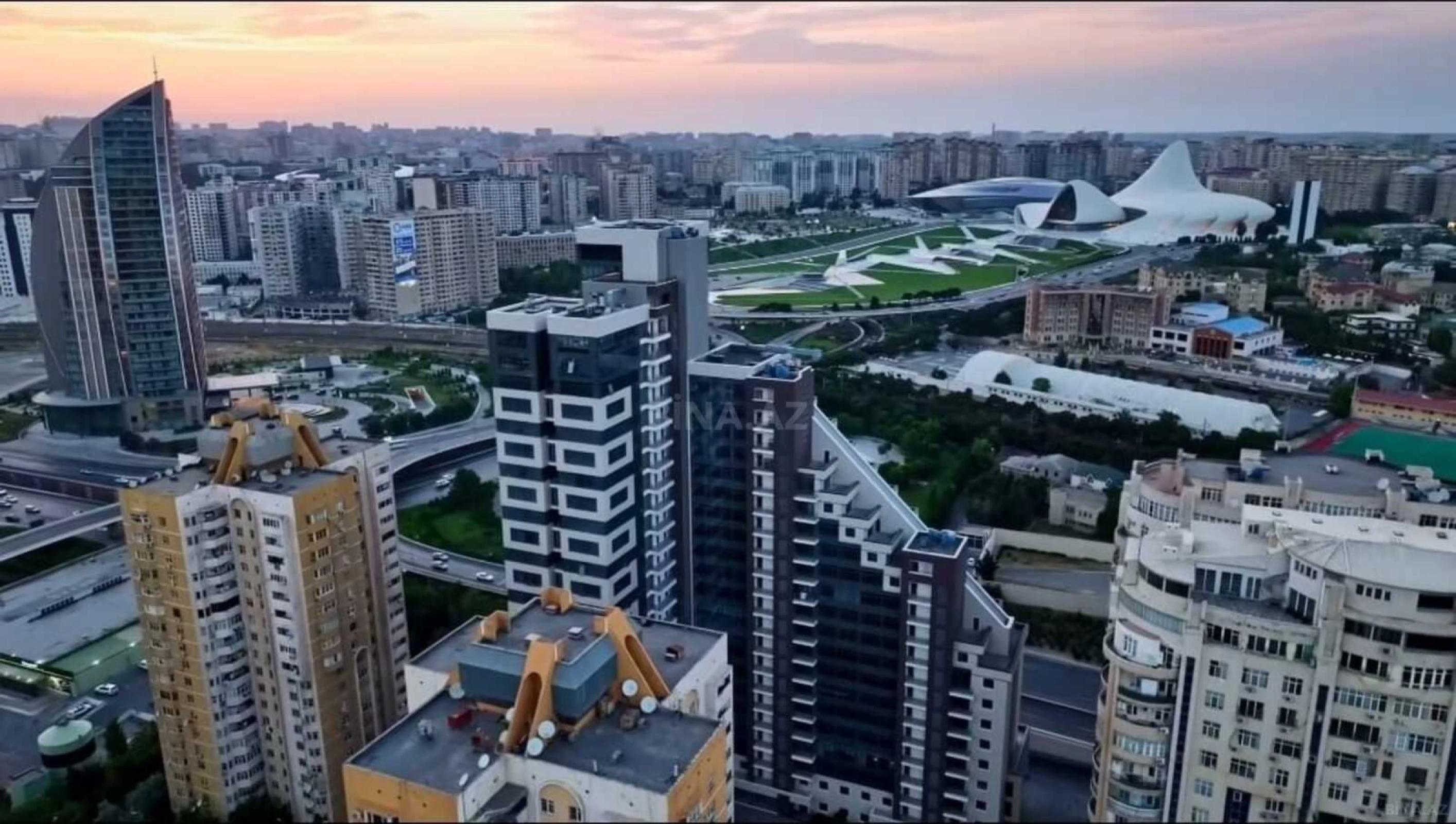 Satılır 2 otaqlı mənzil 95 m²