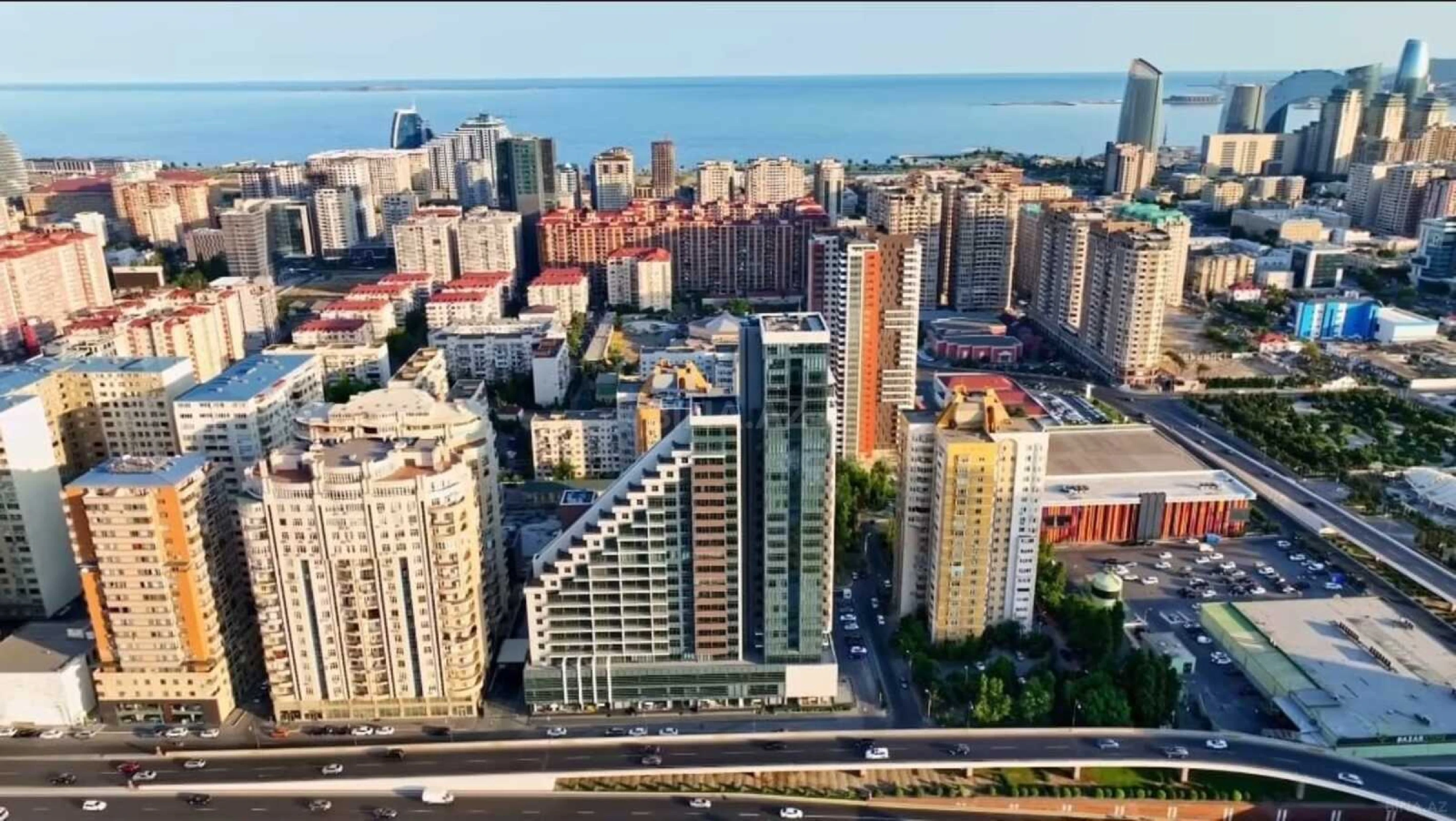 Satılır 2 otaqlı mənzil 95 m²