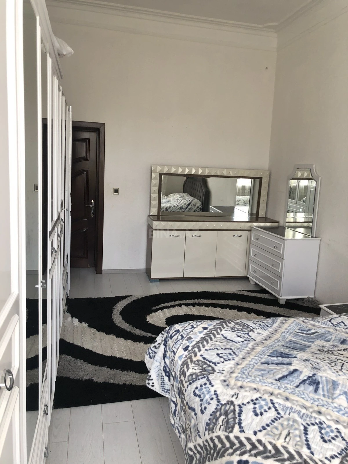 Satılır 3 otaqlı mənzil 75 m²