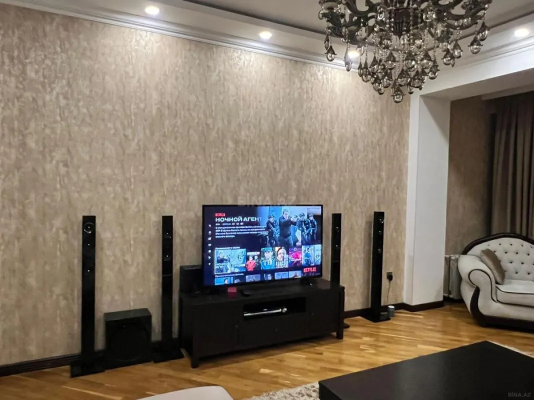 Kirayə verilir 3 otaqlı mənzil 130 m²