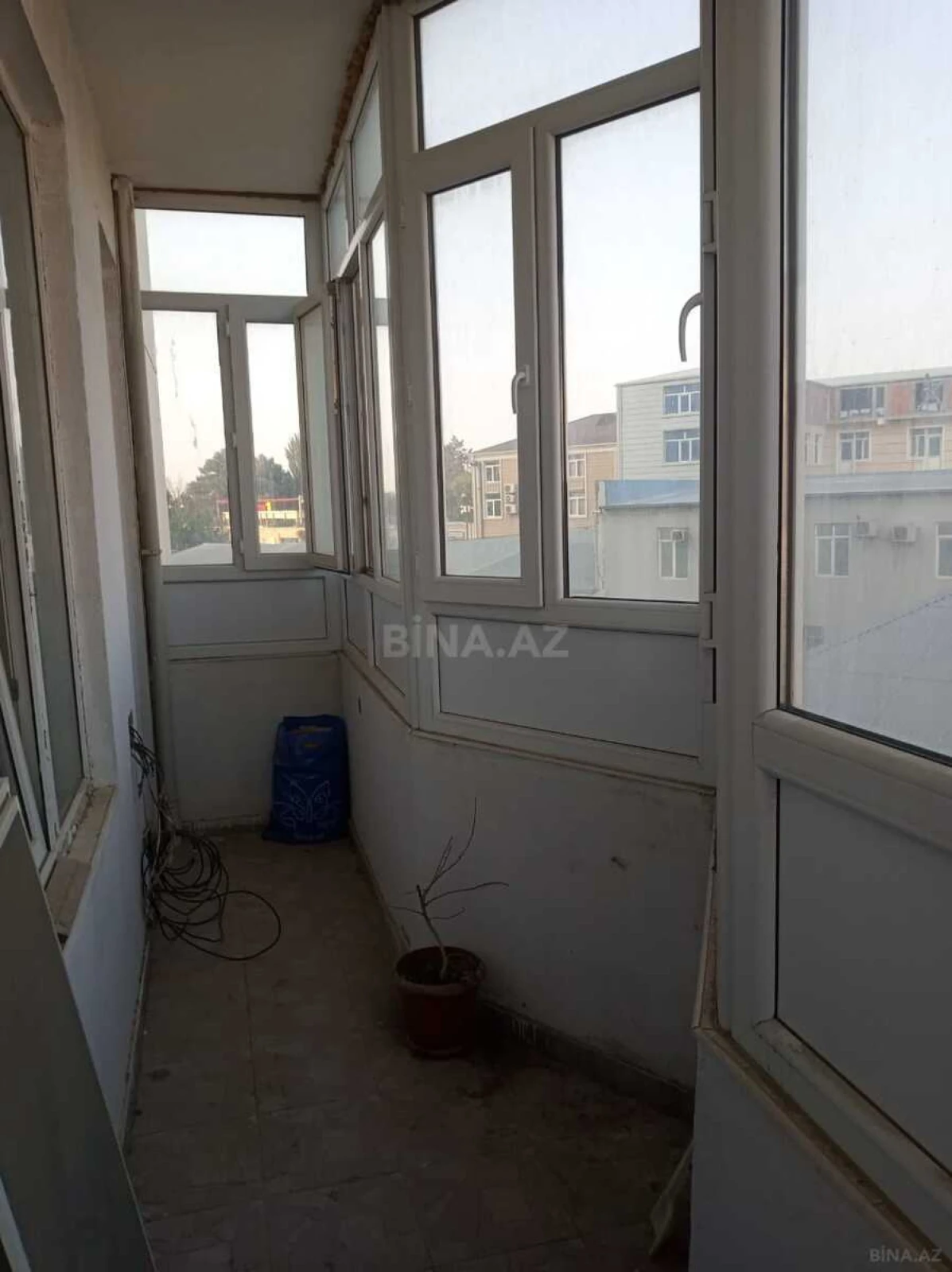 Satılır 2 otaqlı mənzil 73 m²