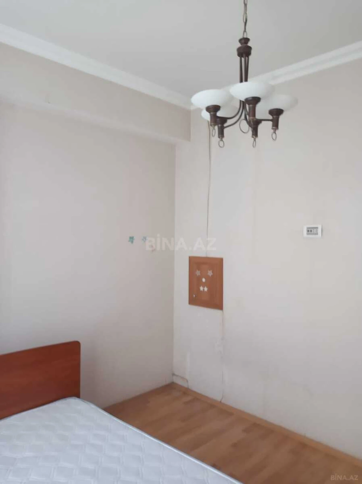Satılır 2 otaqlı mənzil 73 m²