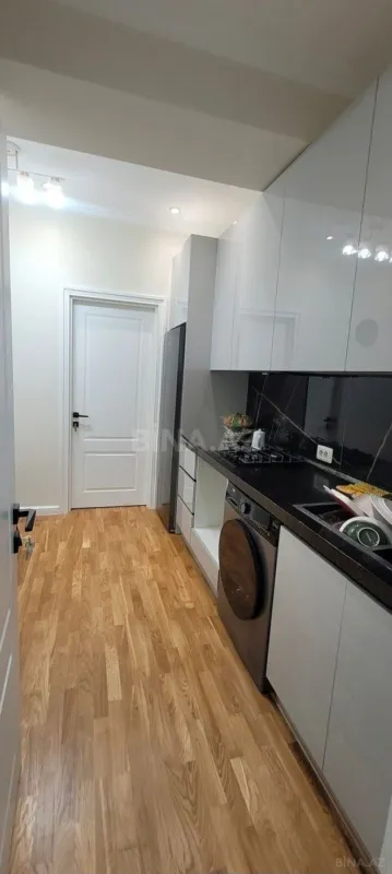 Kirayə verilir 2 otaqlı mənzil 80 m²