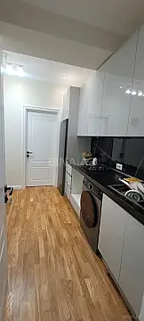 Kirayə verilir 2 otaqlı mənzil 80 m²