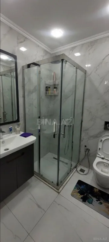 Kirayə verilir 2 otaqlı mənzil 80 m²