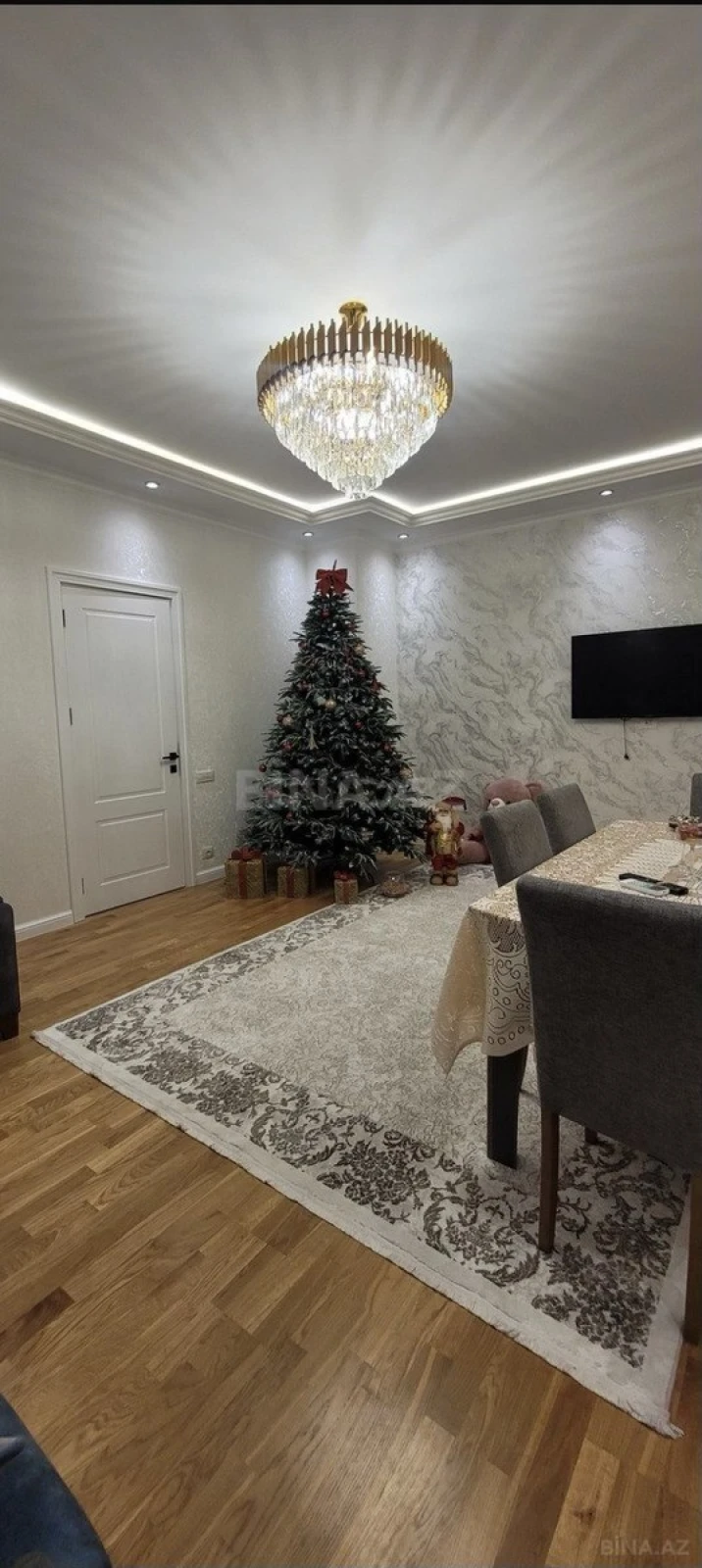 Kirayə verilir 2 otaqlı mənzil 80 m²