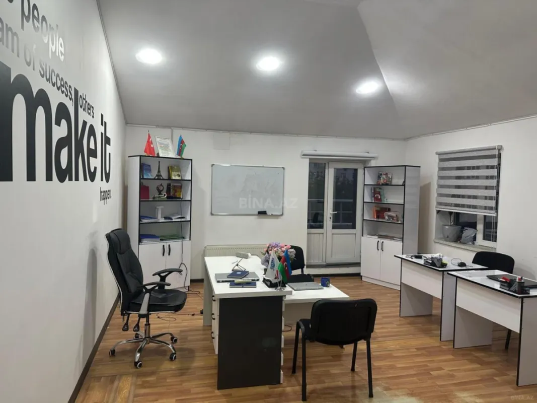 Kirayə verilir 4 otaqlı ofis 135 m²