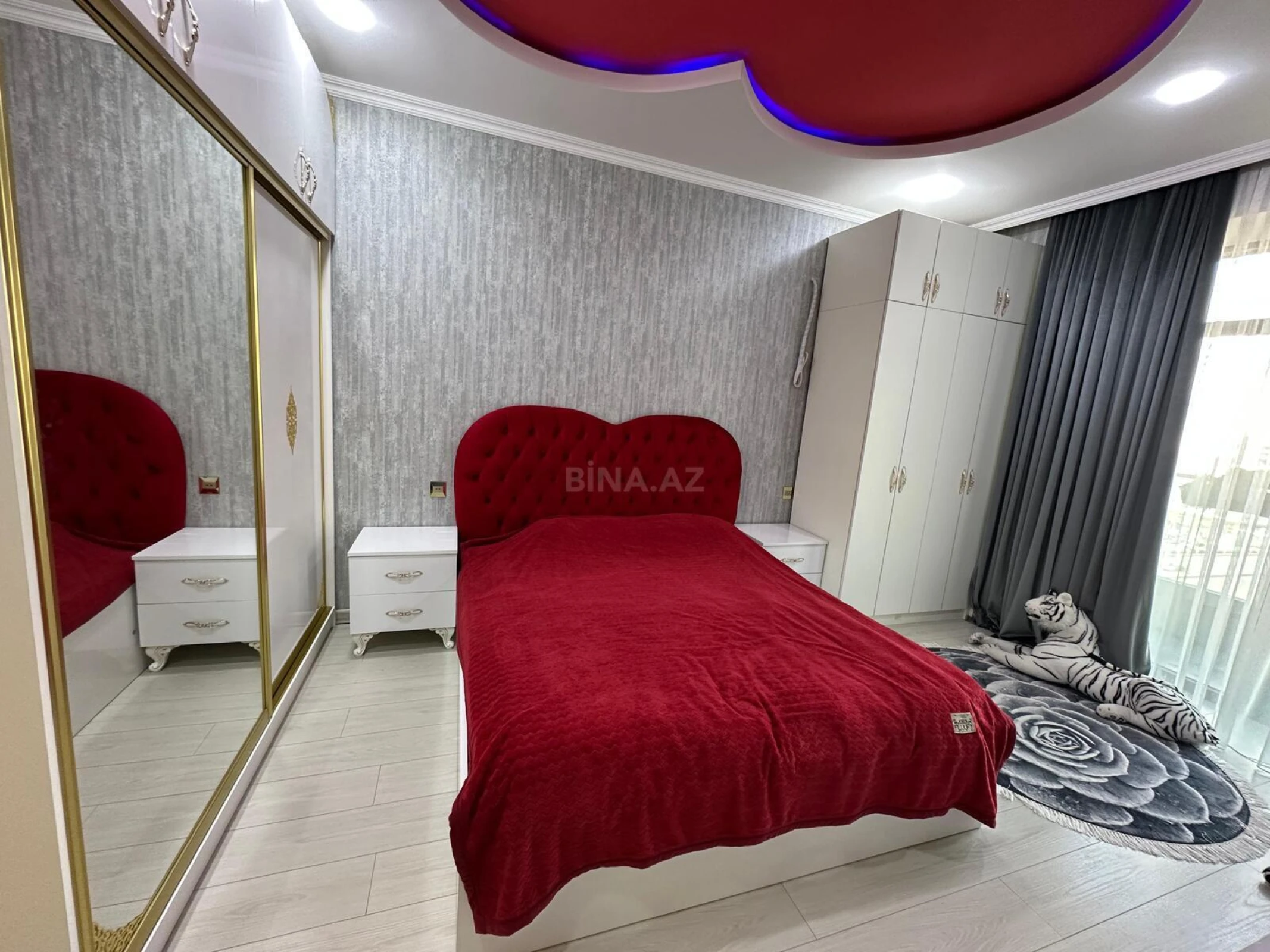 Kirayə verilir 2 otaqlı mənzil 100.3 m²