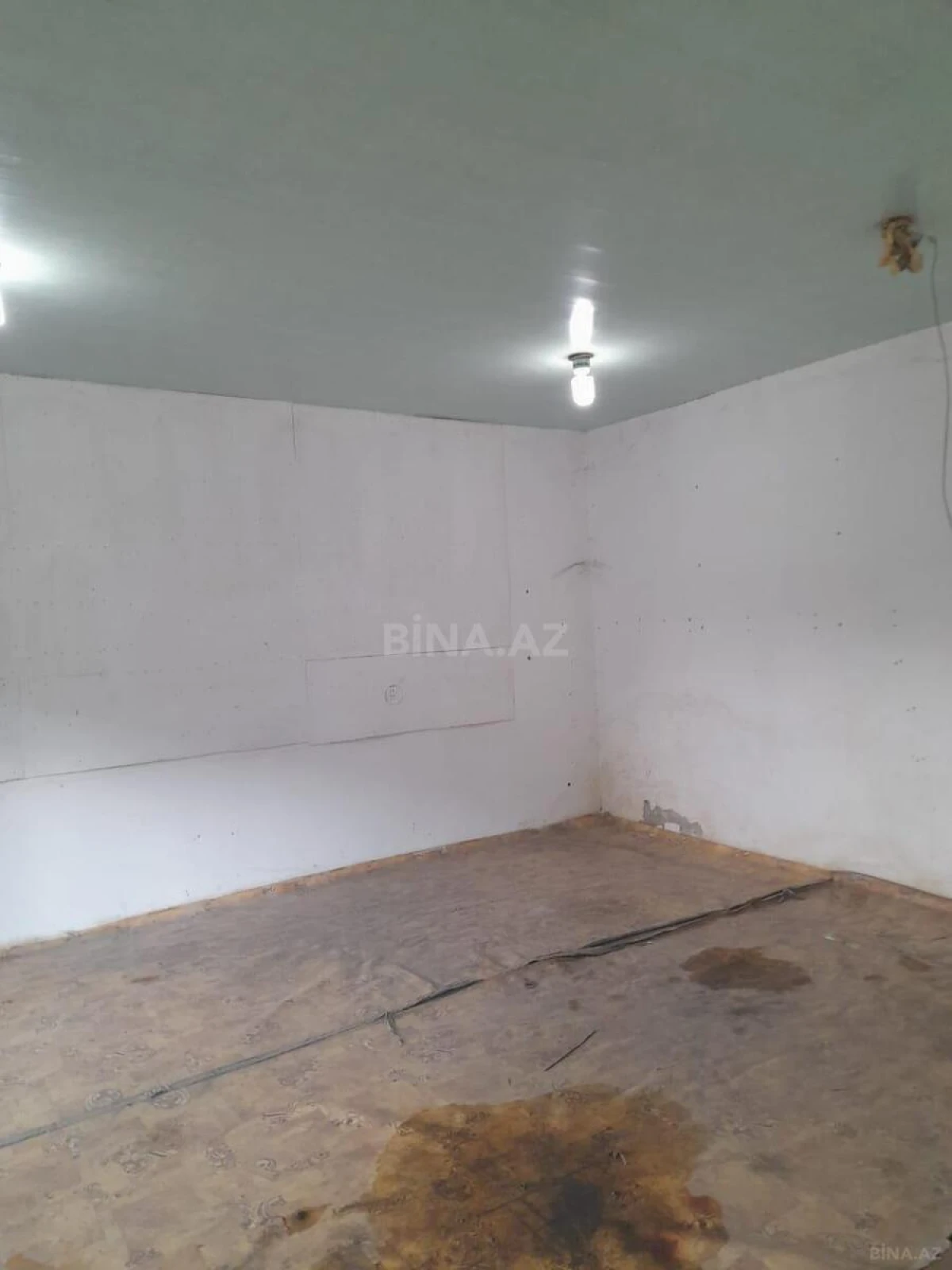 Satılır obyekt 42 m²