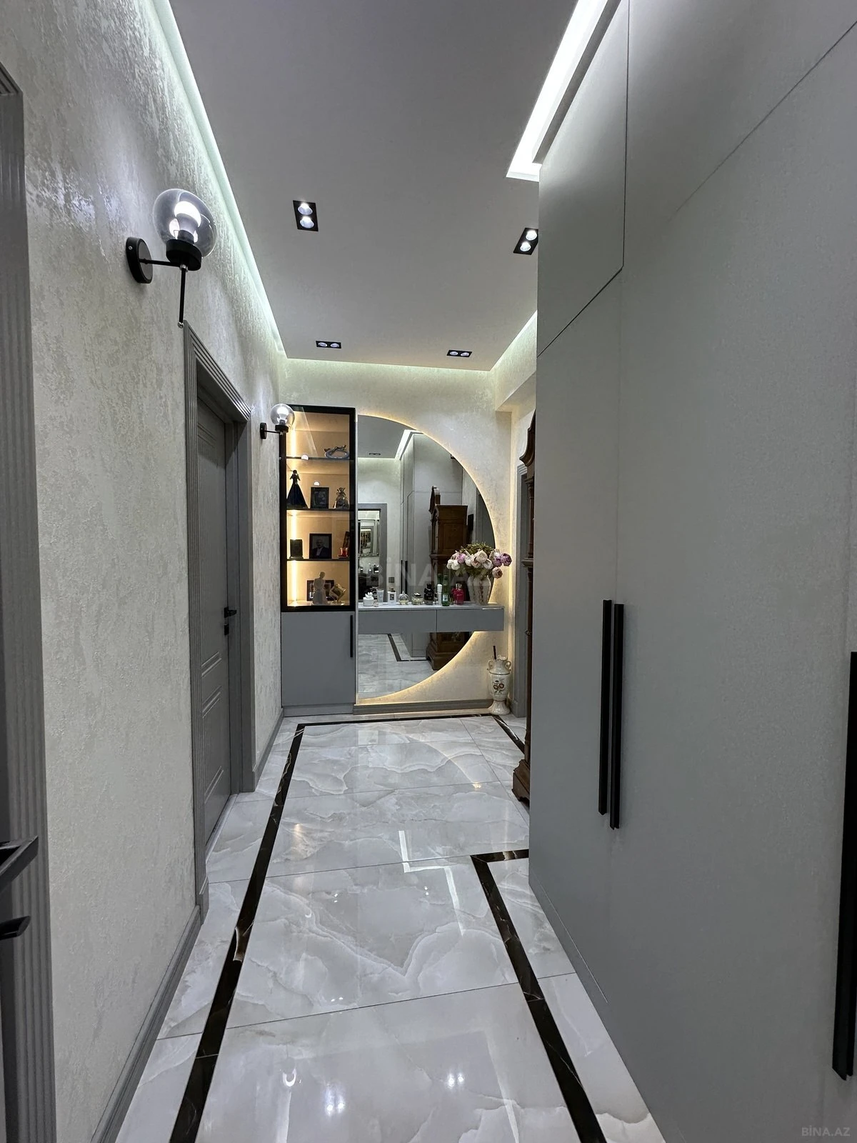 Satılır 2 otaqlı mənzil 53 m²