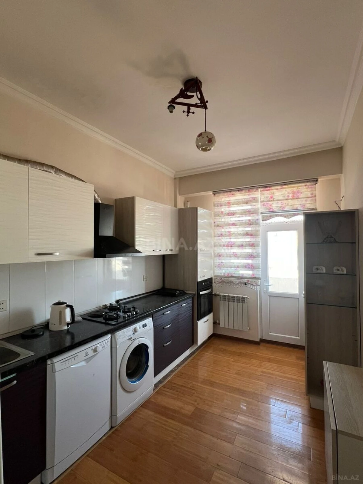 Satılır 3 otaqlı mənzil 94 m²