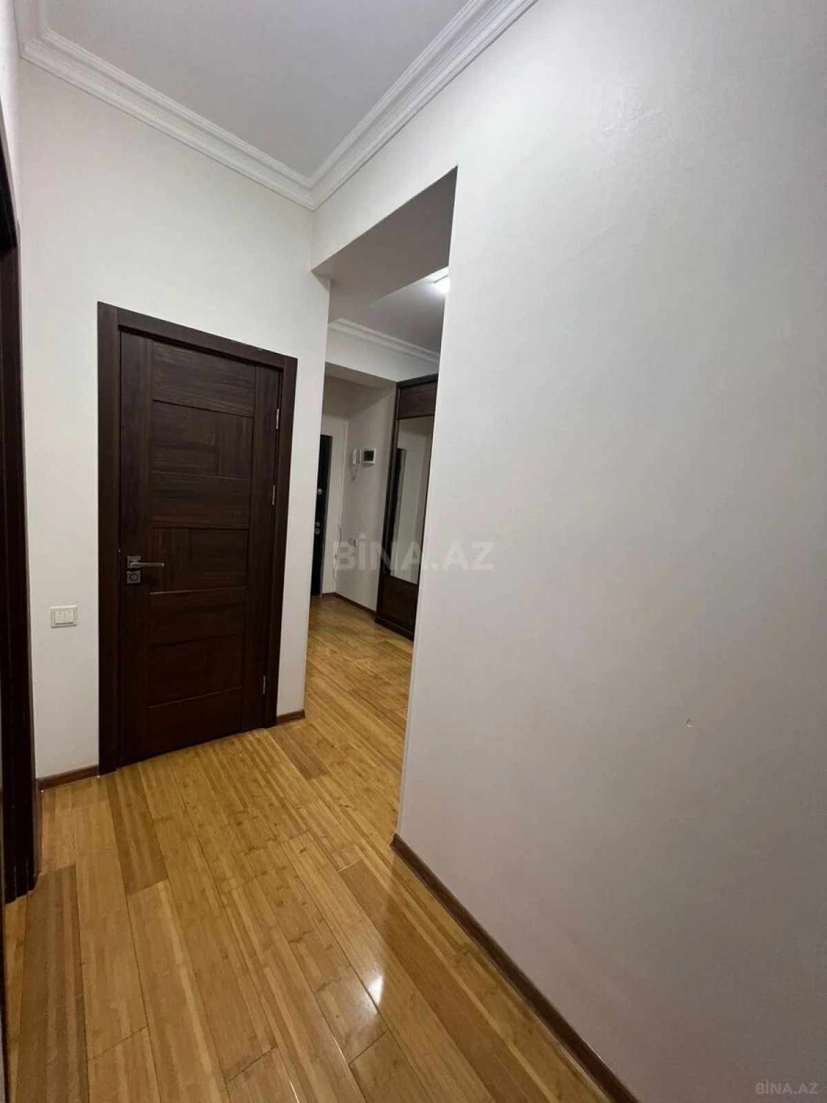 Satılır 3 otaqlı mənzil 94 m²