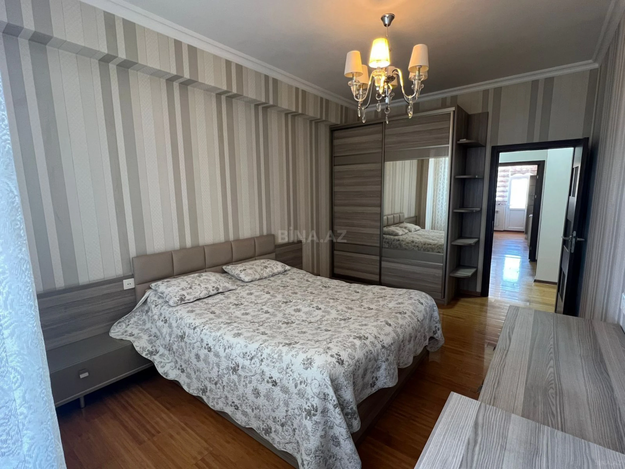 Satılır 3 otaqlı mənzil 94 m²