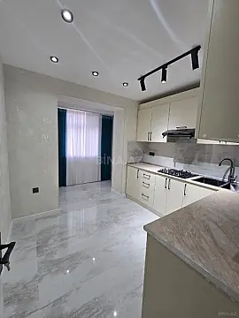 Satılır 3 otaqlı mənzil 82 m² — Bakı, Həzi Aslanov qəs. 3 otaq 82.00 m²