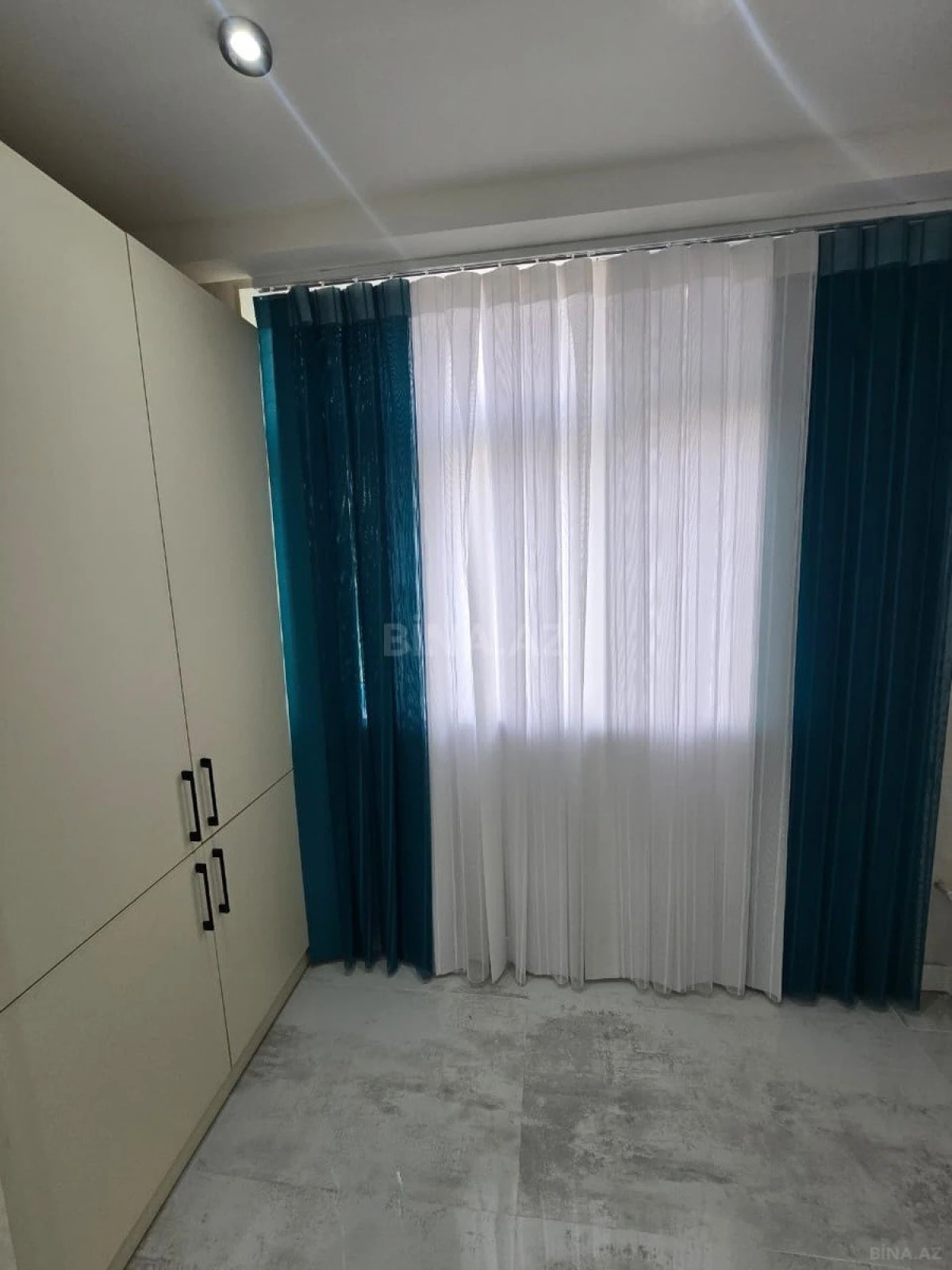 Satılır 3 otaqlı mənzil 82 m²
