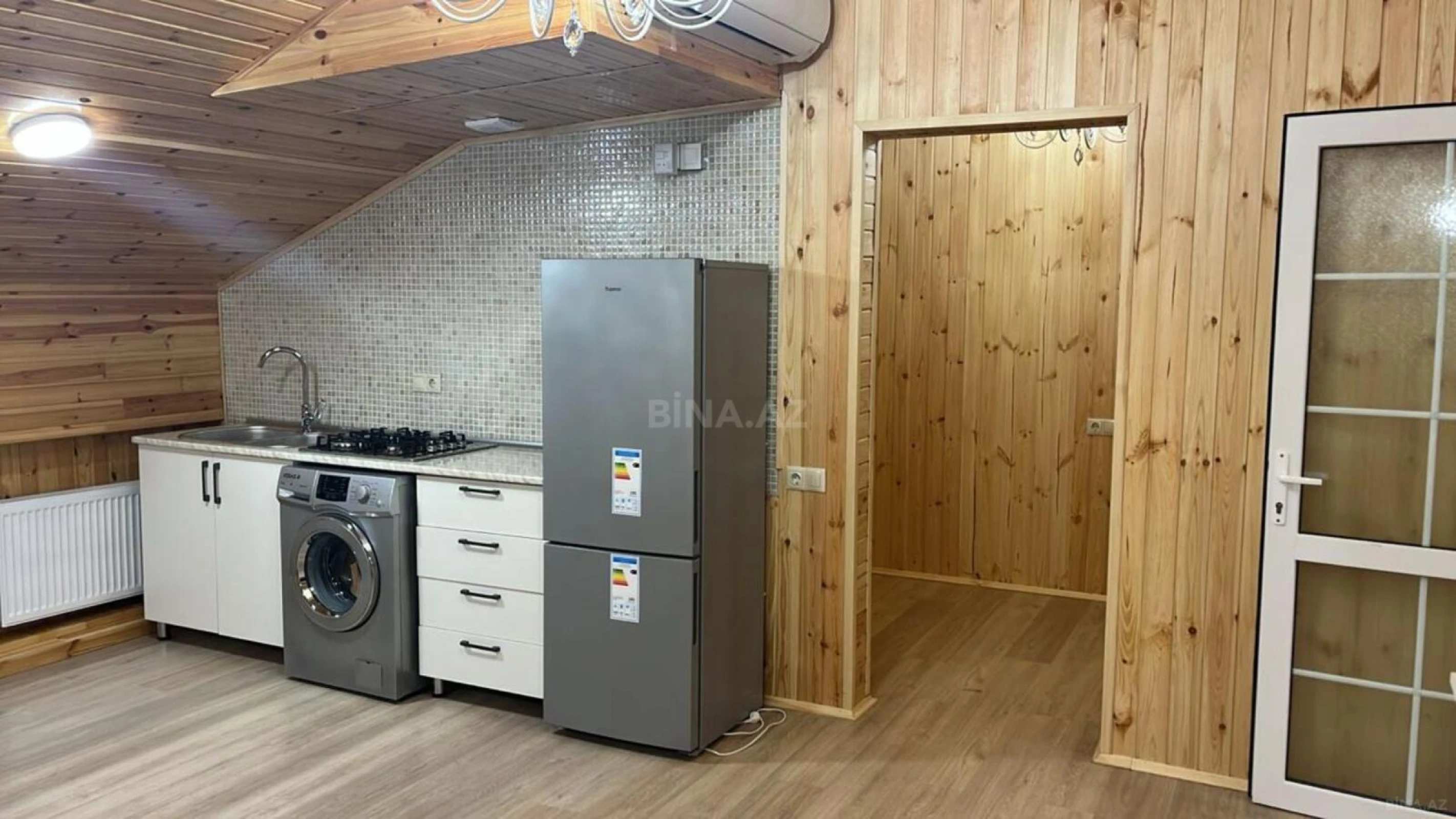 Kirayə verilir 2 otaqlı mənzil 75 m²